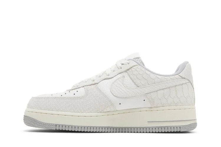 Кроссовки Nike Wmns Air Force 1 '07 'White Python'