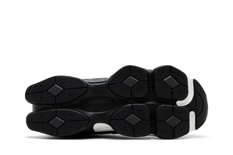 Krossovki-New-Balance-9060-Big-Kid-Black-Silver-Shoe-Palace-Exclusive-3