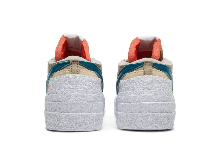 Кроссовки KAWS x sacai x Nike Blazer Low 'Reed'