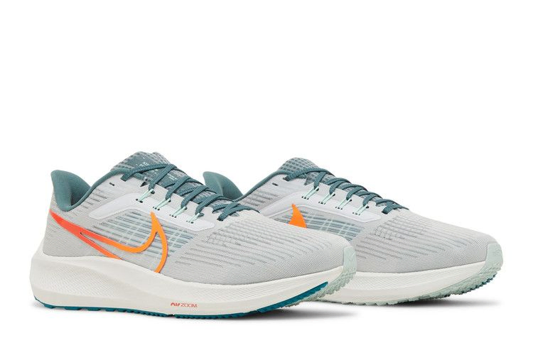 air-zoom-pegasus-39-4e-wide-pure-platinum-total-orange-dm0174-003_07