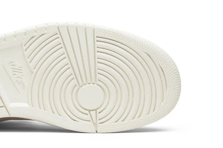 Krossovki-Wmns-Air-Jordan-1-High-Zip-Partical-Beige-4