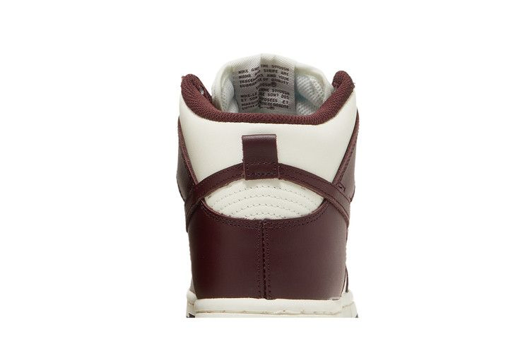Кроссовки Nike Wmns Dunk High 'Burgundy Crush'