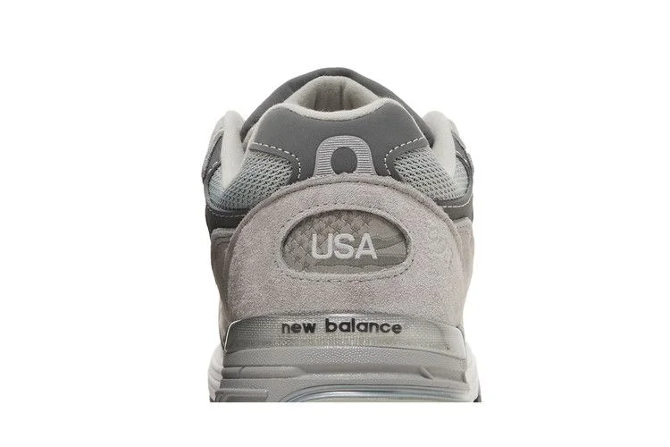 Krossovki-New-Balance-993-Made-in-USA-Grey-White-6