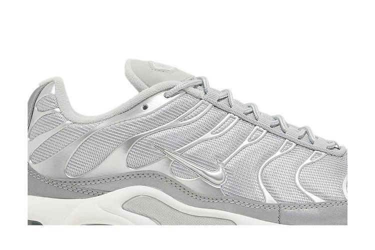 Кроссовки Nike Air Max Plus 'Metallic Silver'
