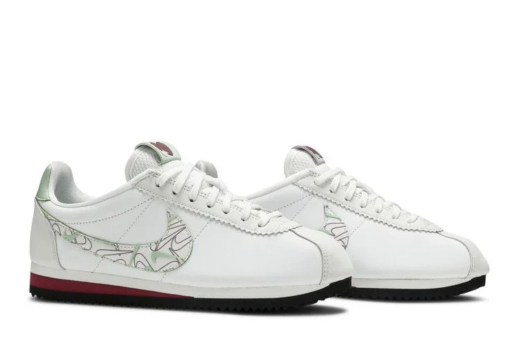 Krossovki-Nike-Wmns-Classic-Cortez-SE-Valentine-7