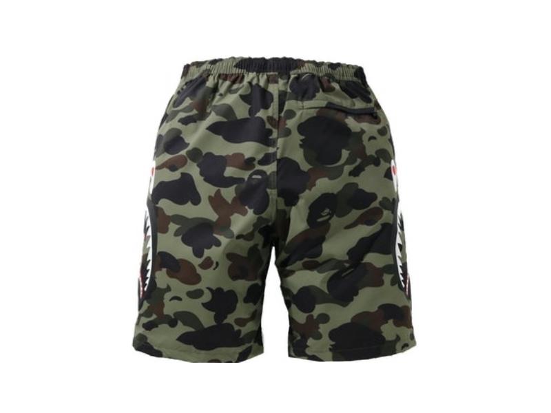 Спортивные шорты BAPE 1st Camo Side Shark Beach Shorts Green