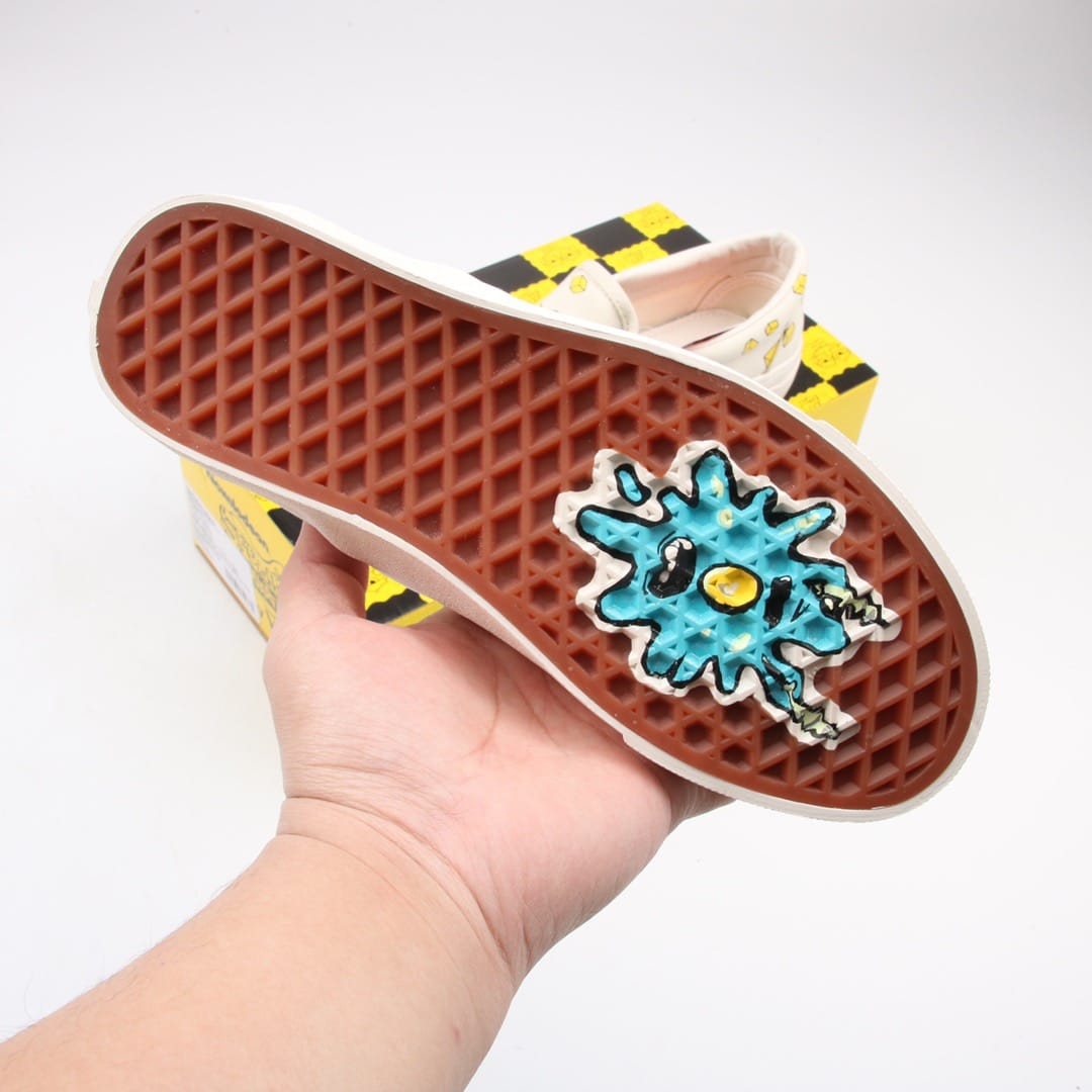 Vans-OG-Classic-Slip-On-LX-Spongebob-Yellow-8