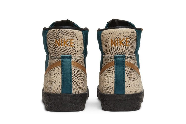 Кроссовки Nike Wmns Blazer Mid '77 'Lucha Libre'