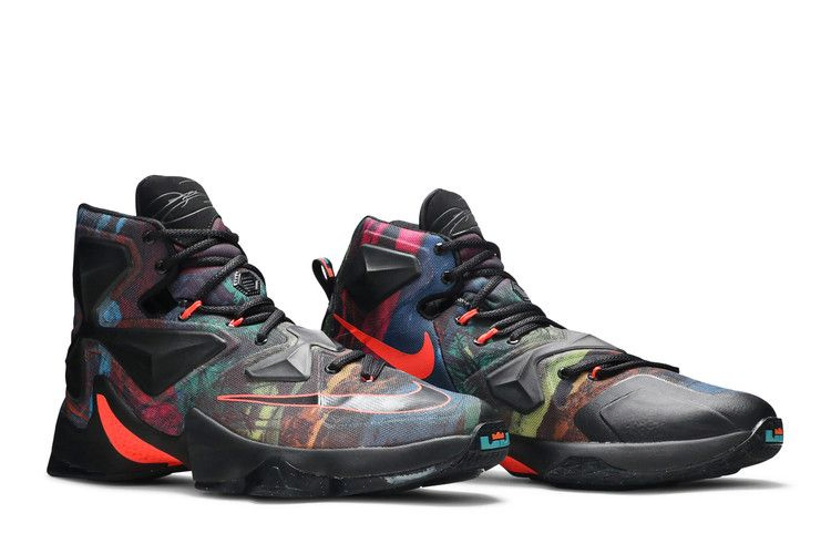 lebron-13-akronite-807219-008_07