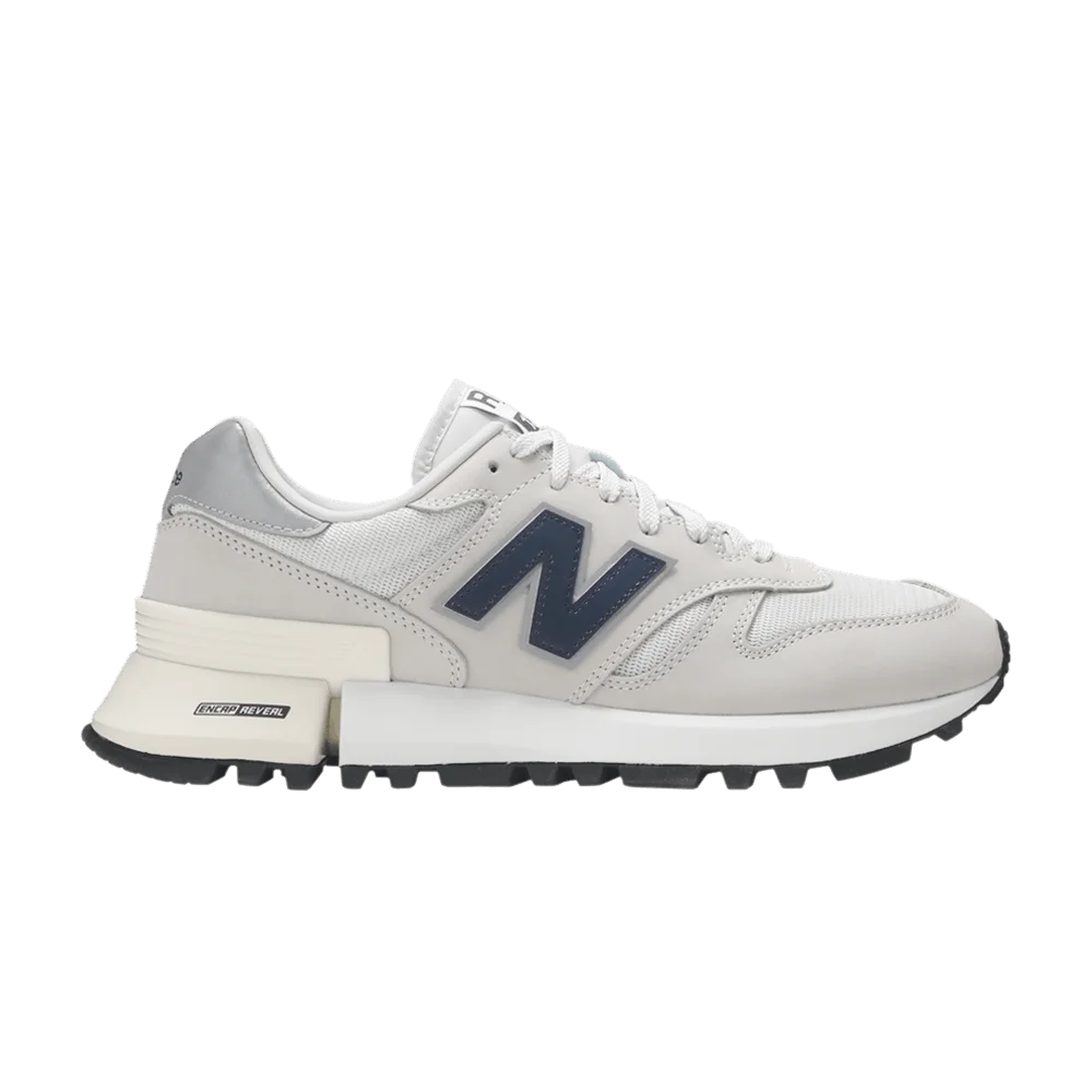 Krossovki-New-Balance-1300-Summer-Fog