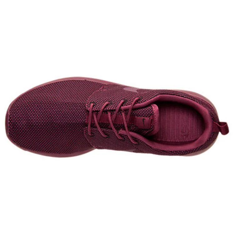 Krossovki-Nike-Roshe-One-Black-Villain-Red-4