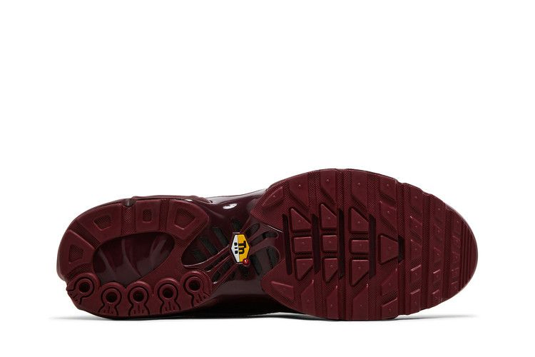 Кроссовки Nike Air Max Plus Tiempo 'Team Red'