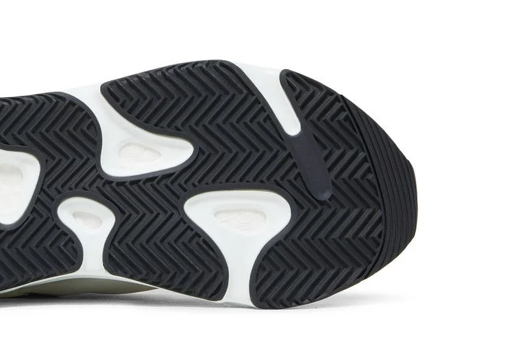Кроссовки adidas Men's Yeezy Boost 700 MNVN Laceless 'Analog'
