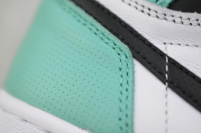 Wmns-Air-Jordan-1-Retro-High-Multi-Color-11