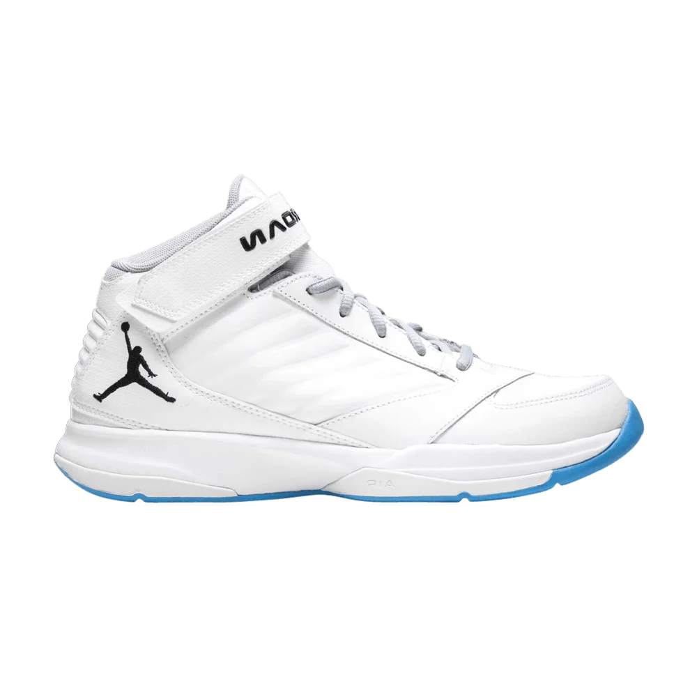 Krossovki-Air-Jordan-BCT-Mid-3-White-University-Blue