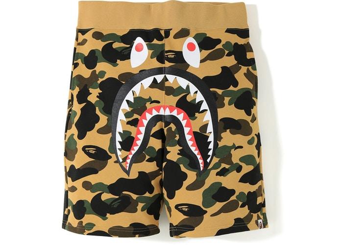 Спортивные шорты BAPE 1st Camo Shark Sweat Shorts Yellow