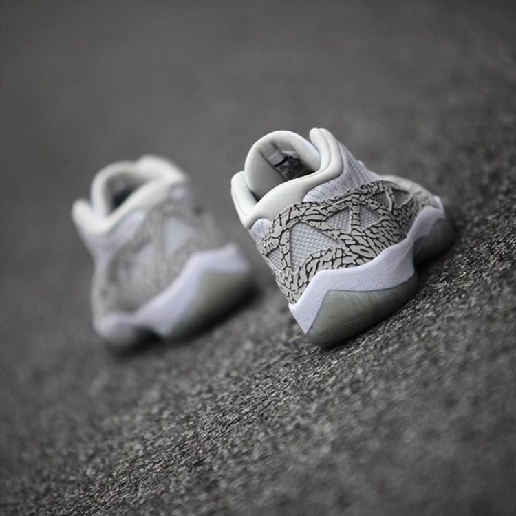 Кроссовки Air Jordan 11 Retro Low IE 'Cobalt' 2015