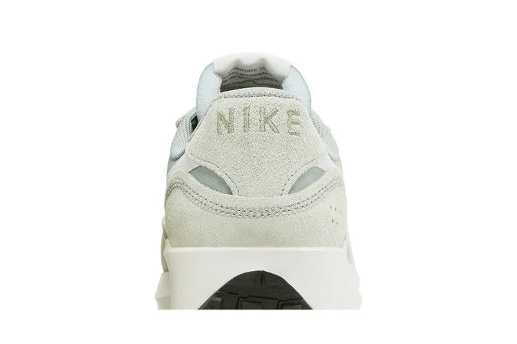 Krossovki-Nike-Waffle-Debut-Jade-Horizon-6