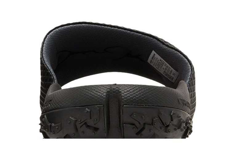 project-rock-slide-black-pitch-grey-3025237-001_06