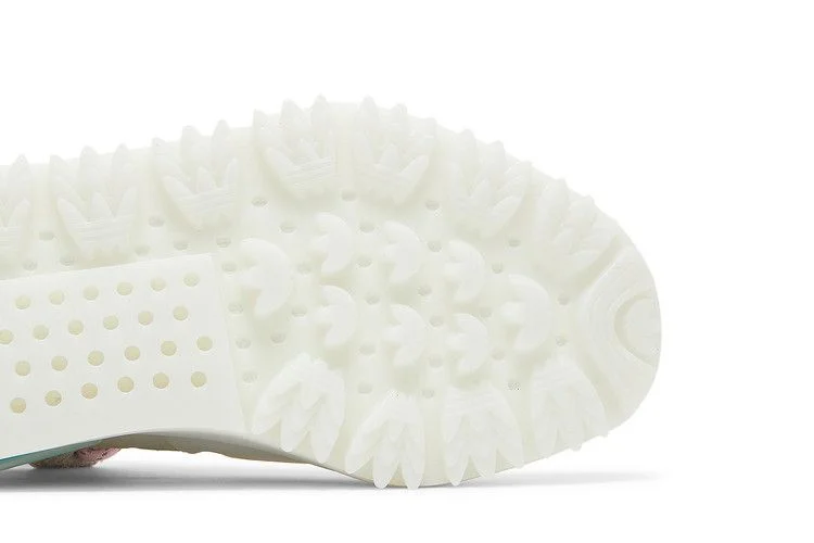Krossovki-Pharrell-x-adidas-Hu-NMD_S1-Ryat-Core-White-4