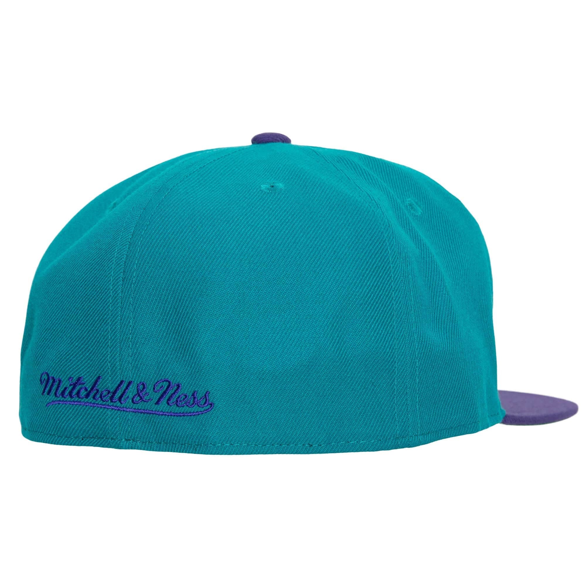 Mitchell-Ness-Team-2-Tone-2.0-Fitted-HWC-Charlotte-Hornets-Hat-1