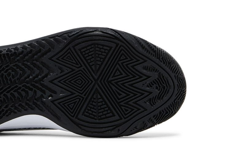 kyrie-flytrap-6-gs-white-black-dq8094-101_04