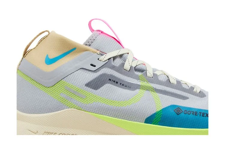 Krossovki-Nike-Wmns-React-Pegasus-Trail-4-GORE-TEX-Wolf-Grey-Volt-1