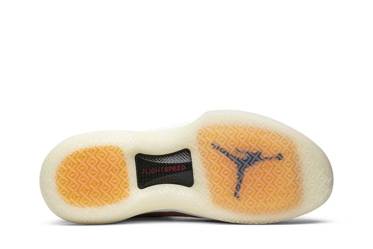 air-jordan-32-low-golden-harvest-aa1256-700_03
