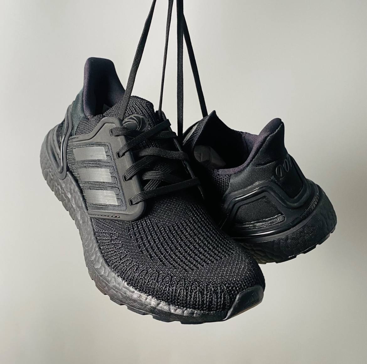 James-Bond-x-adidas-UltraBoost-20-No-Time-To-Die-Core-Black-2