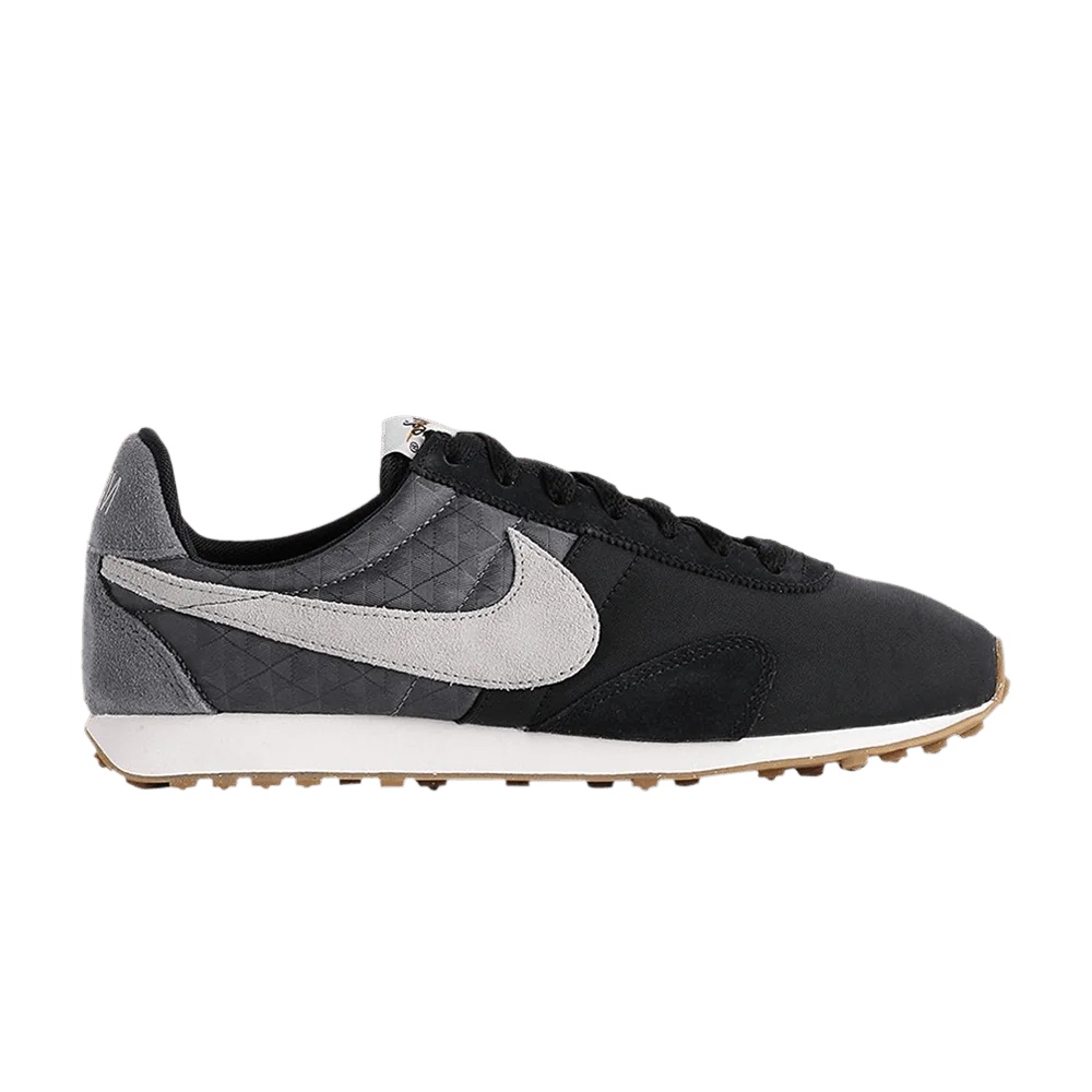 Кроссовки Nike Wmns Pre Montreal Racer 'Dark Grey Gum'