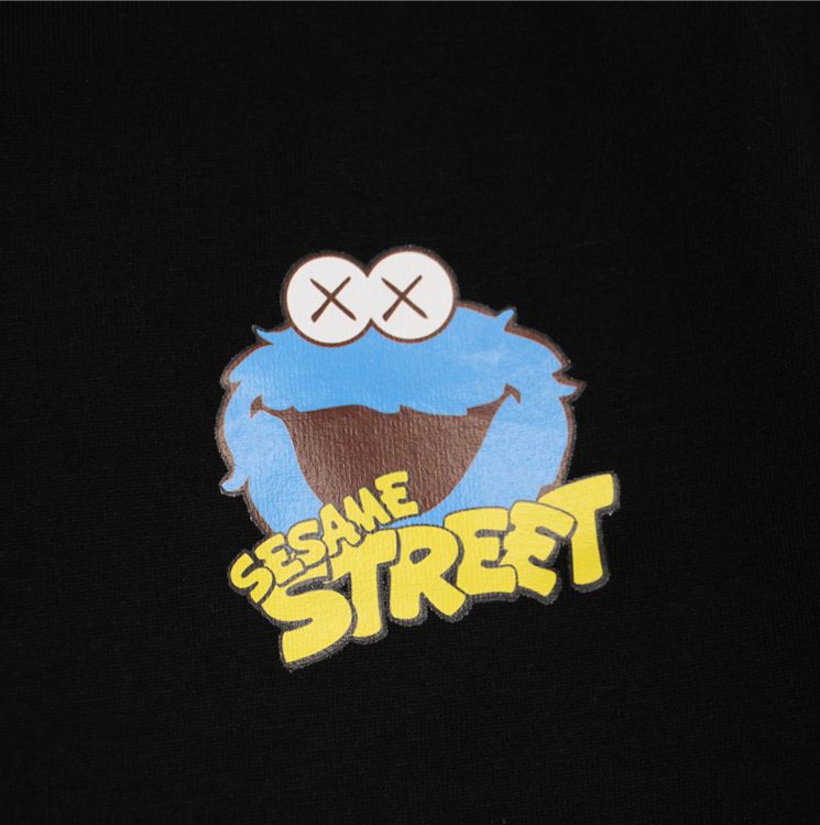 2019-KAWS-x-Sesame-Street-Cookie-Monster-Tee-Black-1