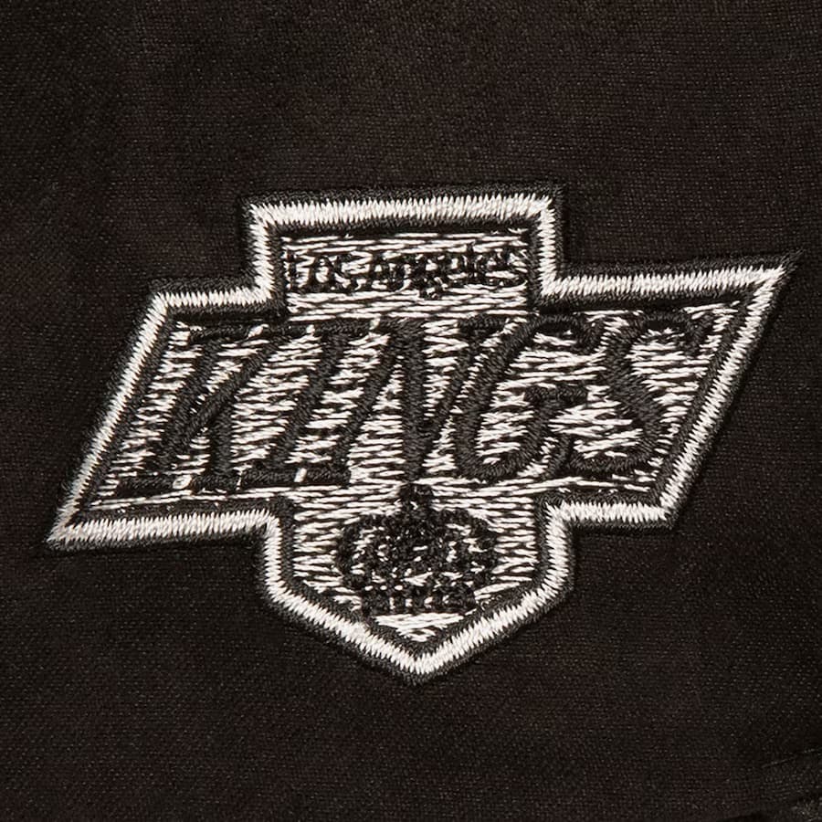 Бейсболка Mitchell & Ness Black Los Angeles Kings Suede Pro Adjustable Hat