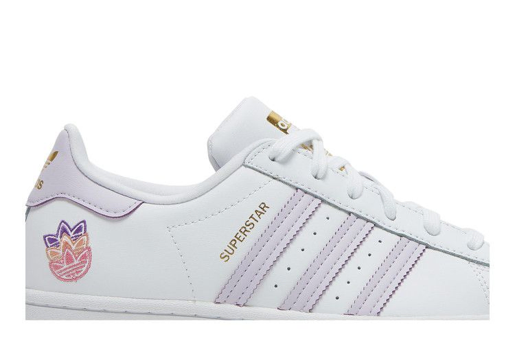 wmns-superstar-white-purple-tint-gz8143_01