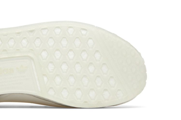 Кроссовки Adidas NMD_R1 Spectoo 'White Silver Metallic'