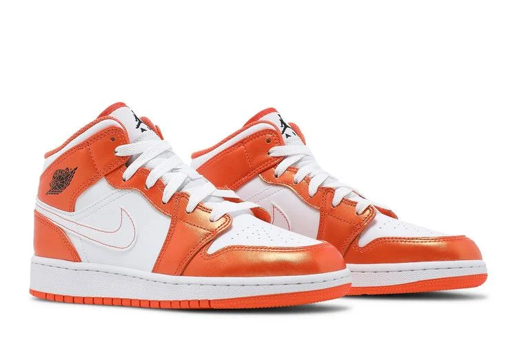 Krossovki-Air-Jordan-1-Mid-SE-GS-Electro-Orange-7