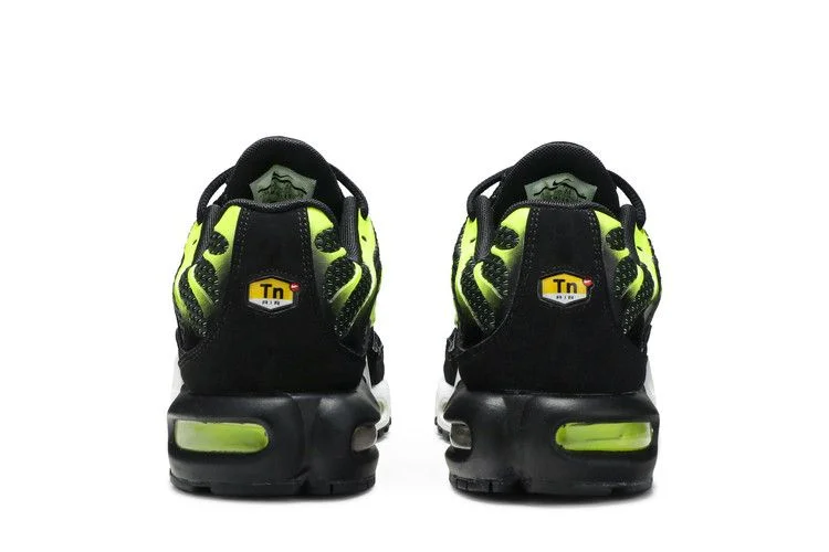 Krossovki-Nike-Air-Max-Plus-Black-Volt-5