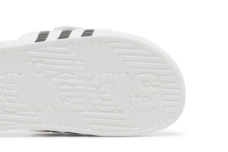 adissage-slides-white-black-f35573_04