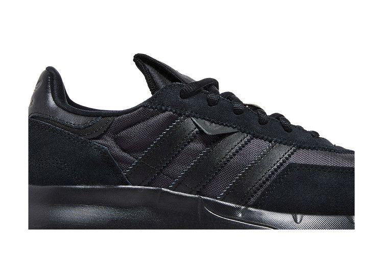 retropy-f2-black-gw9358_01