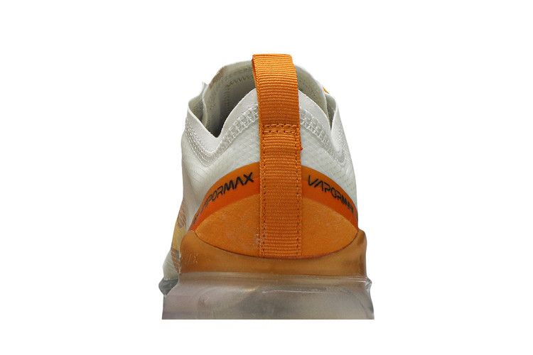 wmns-air-vapormax-2019-white-orange-ar6632-102_06