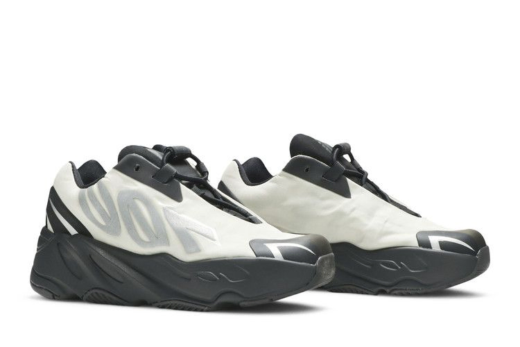 yeezy-boost-700-mnvn-infant-bone-fy3731_07