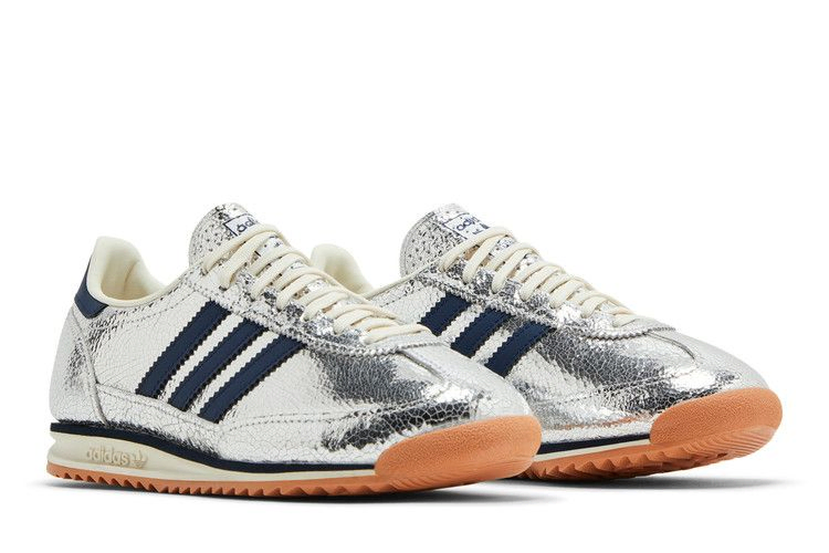 sl72-og-silver-metallic-collegiate-navy-jh8654_07