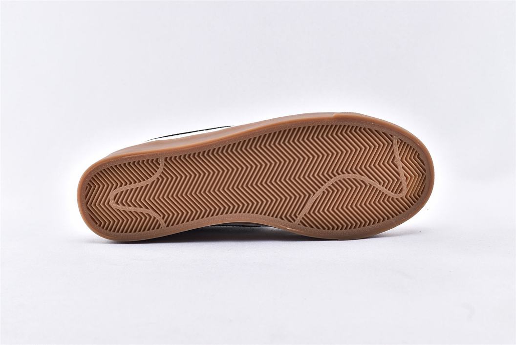 Nike-SB-Blazer-Low-GT-Ivory-Black-Gum-8