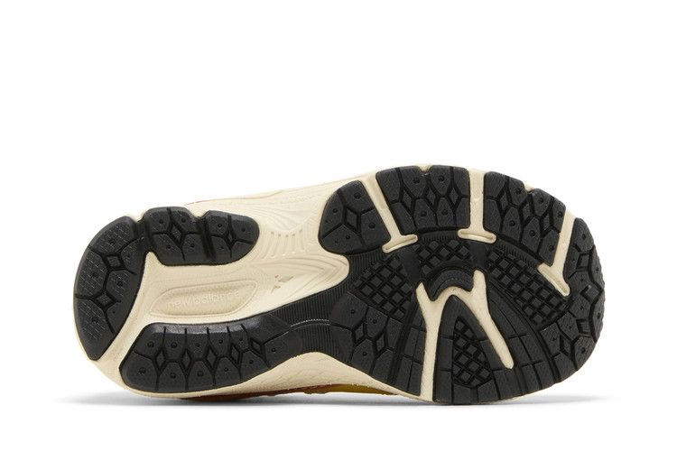 Кроссовки New Balance 2002R Toddler 'Ginger Lemon'