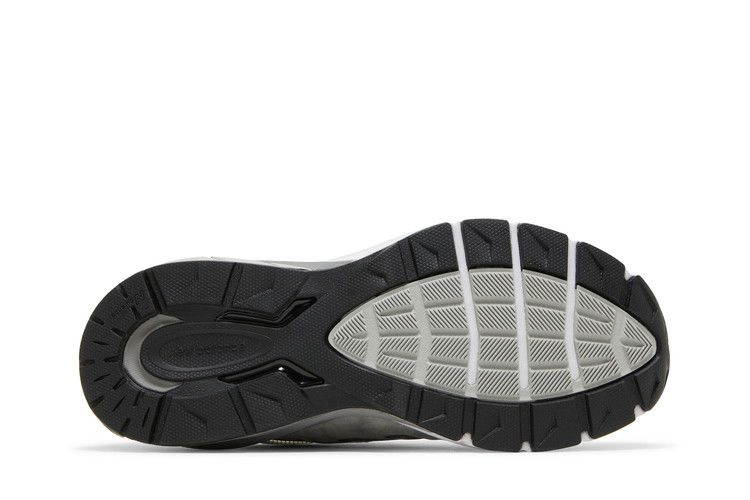 990-grey-white-m990gl52e_03