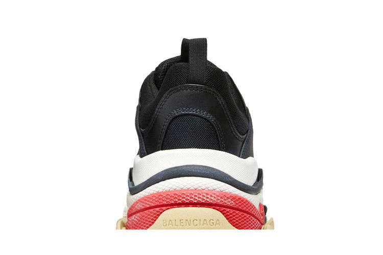 Кроссовки Balenciaga Triple S Sneaker 'Black Red'