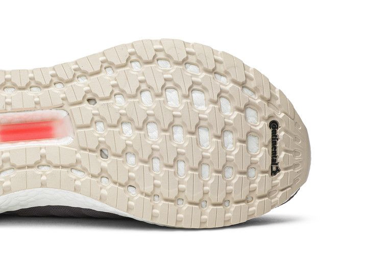 wmns-ultraboost-19-soft-vision-g27490_04