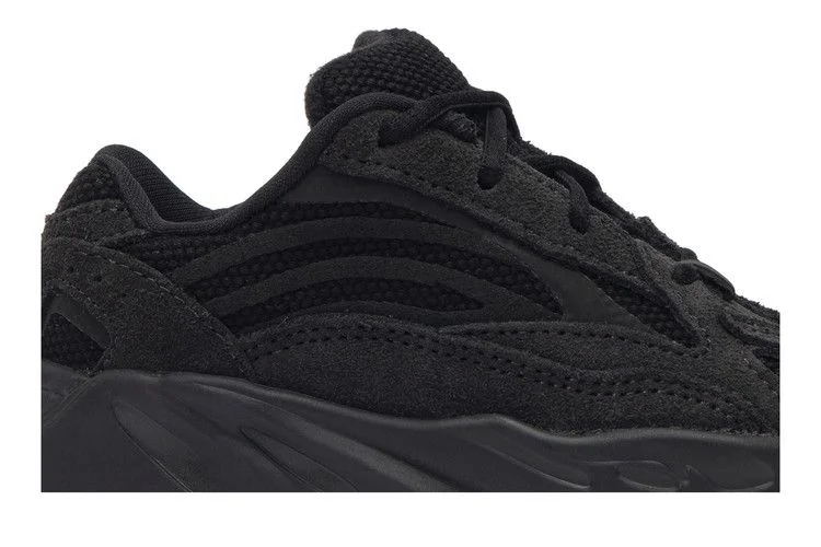Krossovki-adidas-Yeezy-Boost-700-V2-Infant-Vanta-1