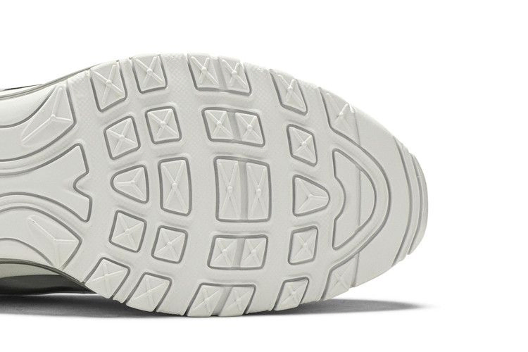 wmns-air-max-97-white-silver-921733-103_04