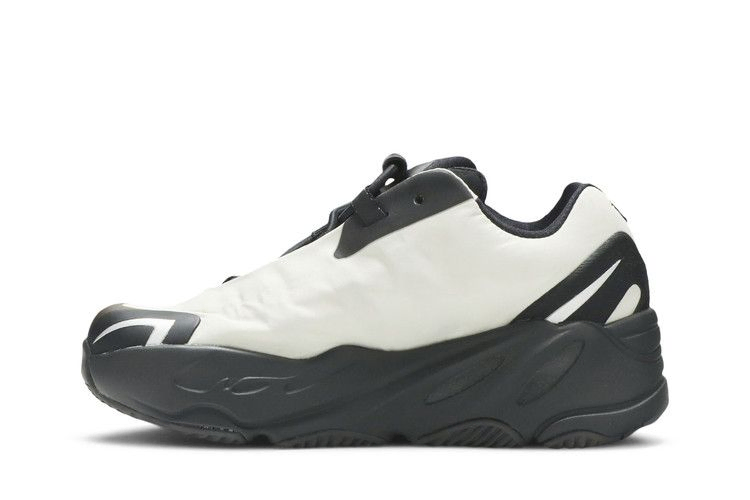 yeezy-boost-700-mnvn-infant-bone-fy3731_02