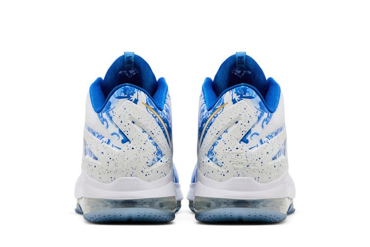 Кроссовки Nike Max LeBron 11 Low Ch Pack 'China'
